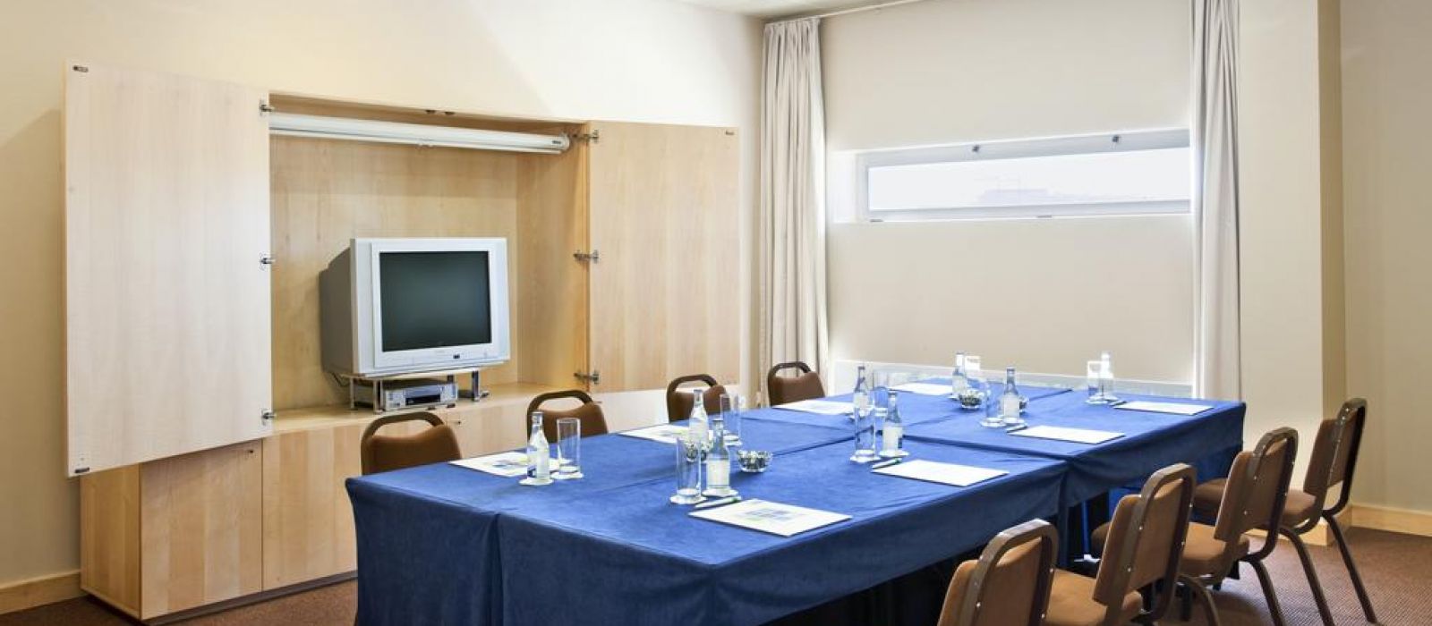 Hôtel Holiday Inn Express Oeiras à Lisbonne En Espagne Réservez Vos